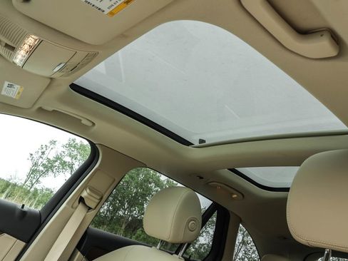 Used 2022 Mercedes-Benz GLC 300 4MATIC image 7