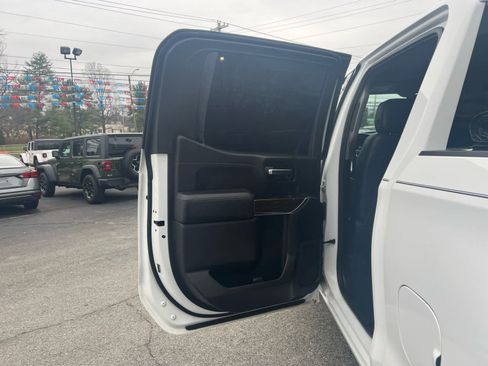 Used 2020 GMC Sierra 1500 Elevation w/ Elevation Value Package image 13