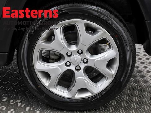 Used 2021 Jeep Compass Limited image 32