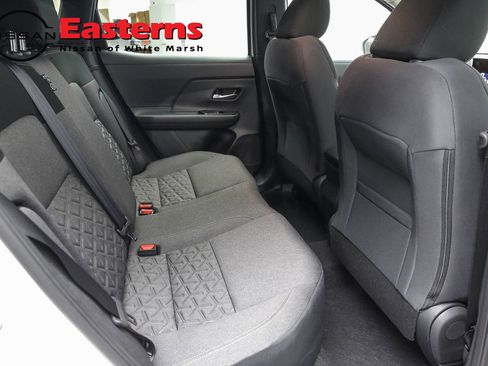 Used 2025 Nissan Kicks SV image 21