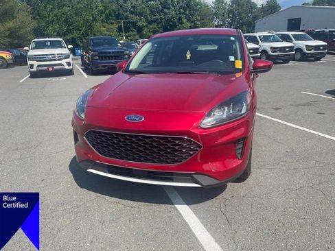 Certified 2020 Ford Escape SE FWD image 2