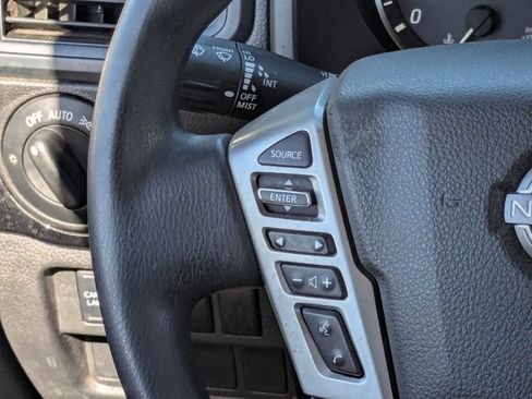 Used 2024 Nissan Titan SV image 20