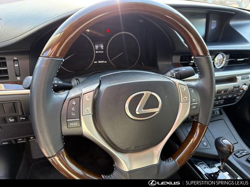 Used 2014 Lexus ES 350 w/ Luxury Package FWD image 8