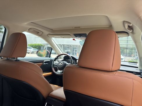 Used 2022 Lexus RX 350 FWD w/ Premium Package image 10