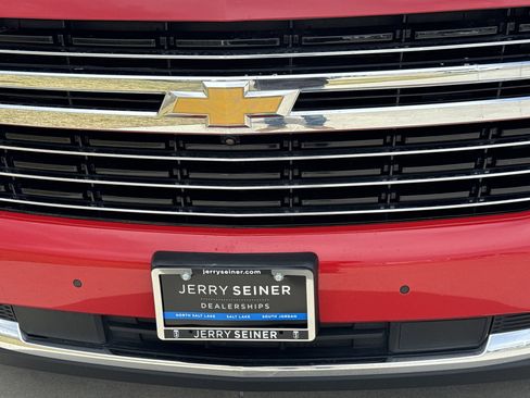 Used 2023 Chevrolet Tahoe LT w/ Luxury Package image 9