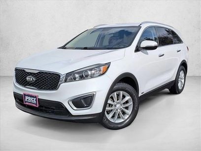 Used 2017 Kia Sorento LX w/ LX Convenience Package