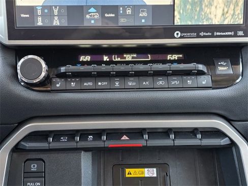 Used 2024 Toyota Sequoia Limited image 16