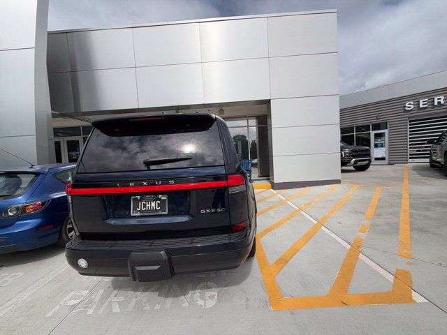 Used 2025 Lexus GX 550 w/ Accessory Package (2T) AWD/4WD image 22