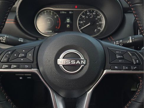 Used 2023 Nissan Versa SR w/ Trunk Package image 20