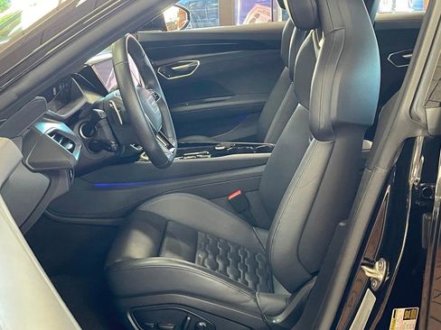 Used 2022 Audi e-tron GT Prestige w/ Prestige Package image 16