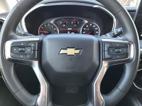 Used 2025 Chevrolet Blazer LT FWD image 16