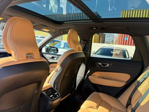 Used 2023 Volvo XC60 B5 Ultimate w/ Protection Package Premier image 17