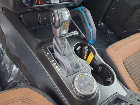 Used 2023 Ford Bronco Outer Banks image 24