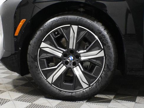 Used 2026 BMW iX xDrive45 w/ Premium Package image 12