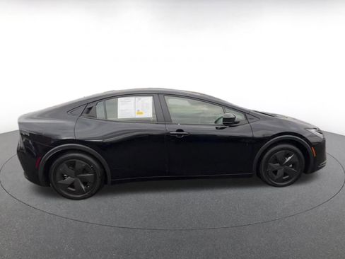 Used 2025 Toyota Prius LE image 16