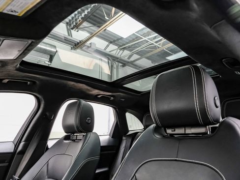 Used 2019 Jaguar F-PACE S image 5