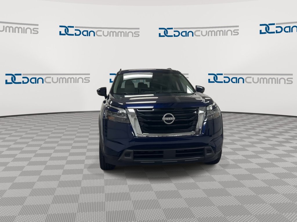 Used 2024 Nissan Pathfinder SV w/ Cargo Package AWD/4WD image 3
