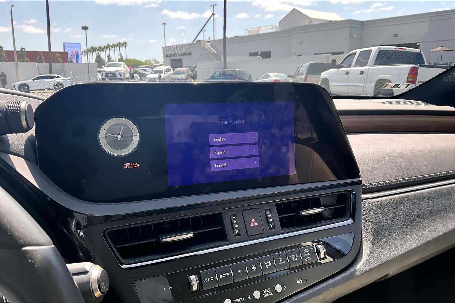 Used 2023 Lexus ES 300h w/ Premium Package FWD image 35