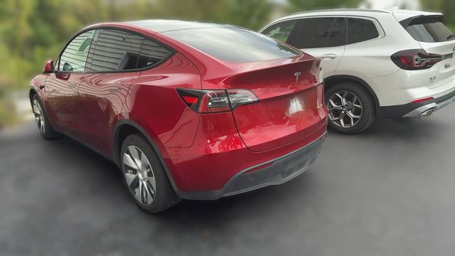 Used 2024 Tesla Model Y Long Range AWD/4WD image 5