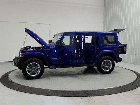 Used 2020 Jeep Wrangler Unlimited Sahara w/ Uconnect 4C Nav & Sound Group image 12