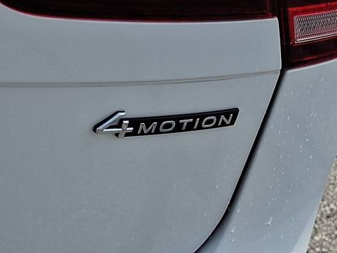 Certified 2023 Volkswagen Tiguan SE R-Line AWD/4WD image 35