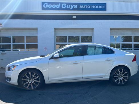 Used 2018 Volvo S60 T5 Inscription AWD/4WD image 1