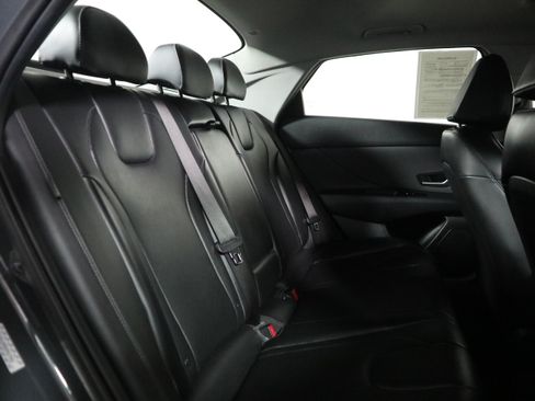 Used 2024 Hyundai Elantra Limited FWD image 22