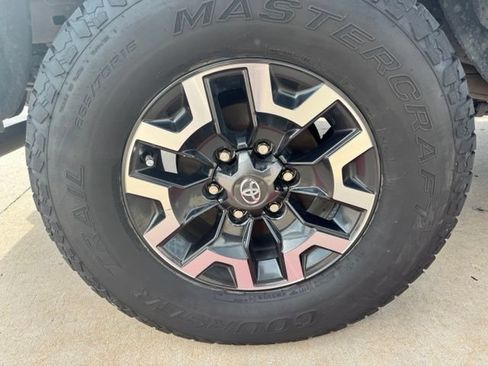 Used 2023 Toyota Tacoma TRD Off-Road RWD image 13