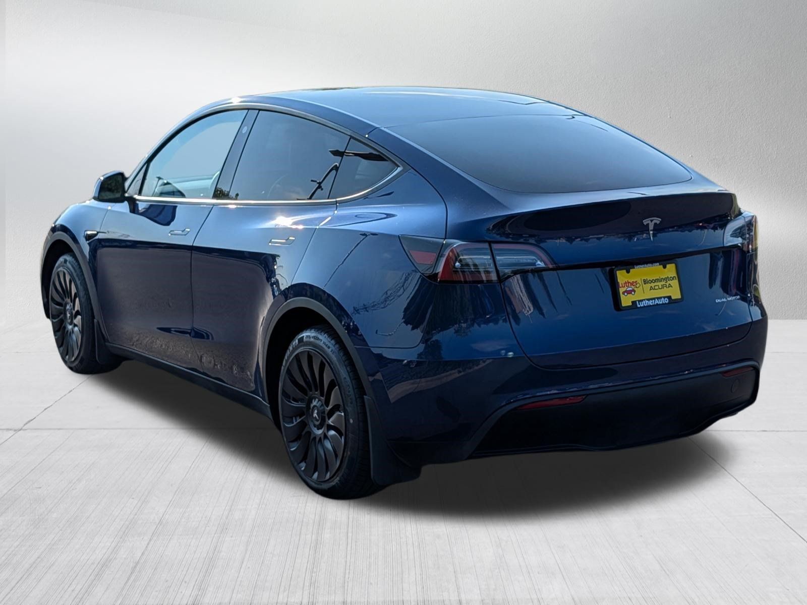 Used 2023 Tesla Model Y Long Range AWD/4WD image 5