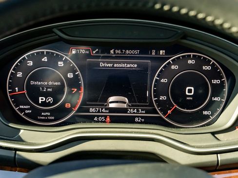 Used 2018 Audi Q5 Prestige w/ Prestige Package image 14