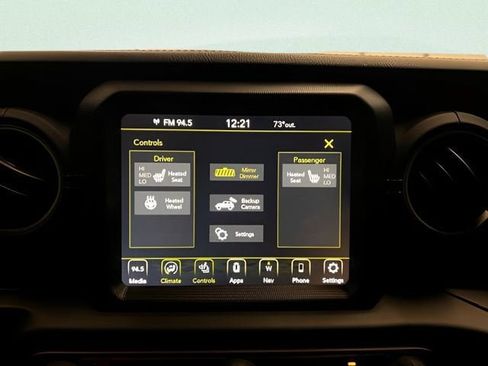 Used 2022 Jeep Wrangler Unlimited Sahara w/ Cold Weather Group AWD/4WD image 21
