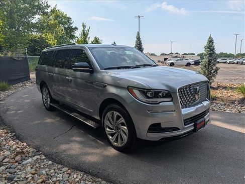 Used 2024 Lincoln Navigator L Reserve AWD/4WD image 7