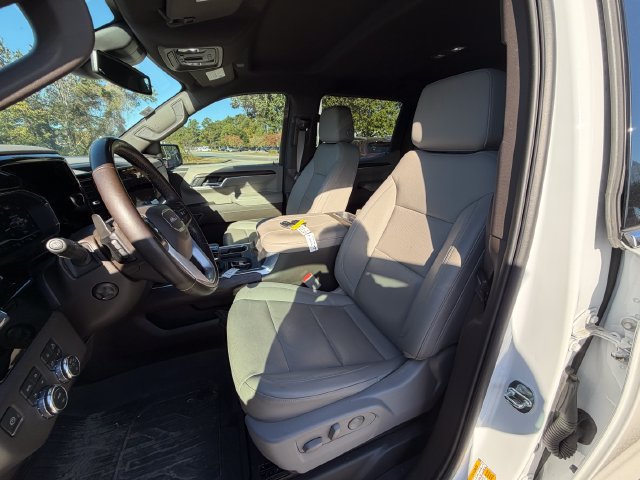 Used 2023 GMC Sierra 1500 SLT w/ SLT Premium Plus Package AWD/4WD image 9