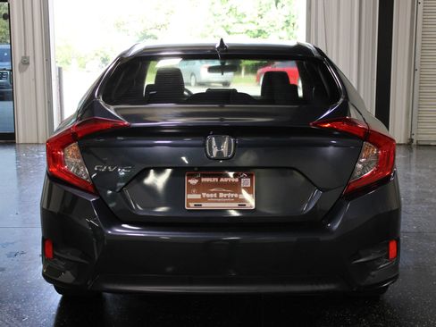 Used 2018 Honda Civic EX image 4