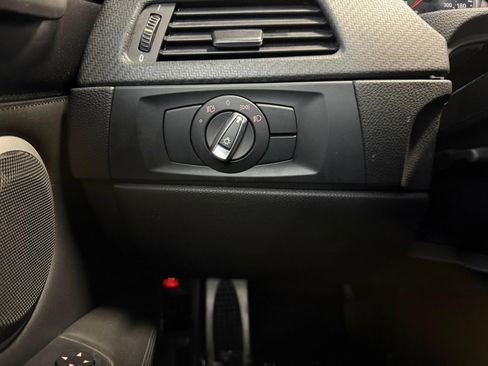 Used 2011 BMW M3 Convertible image 34