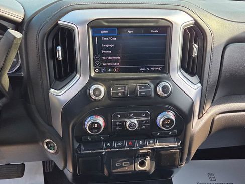 Used 2019 GMC Sierra 1500 SLE w/ SLE Value Package AWD/4WD image 17