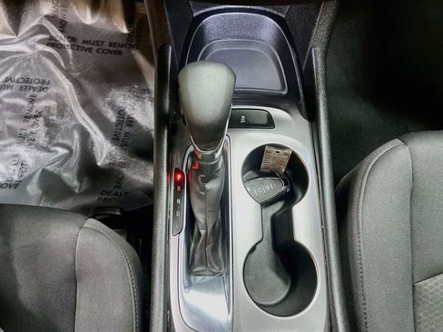 Used 2022 Chevrolet Malibu LS FWD image 17