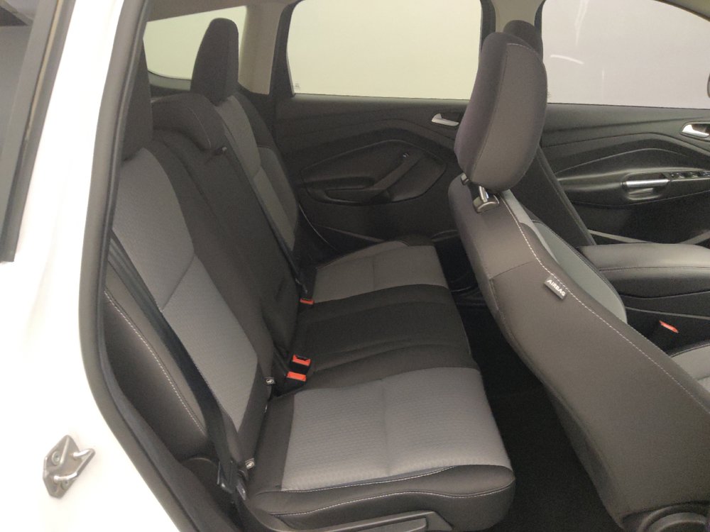Used 2019 Ford Escape SE FWD image 19