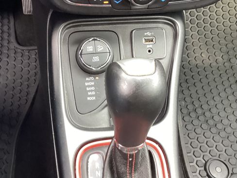 Used 2019 Jeep Compass Trailhawk AWD/4WD image 22