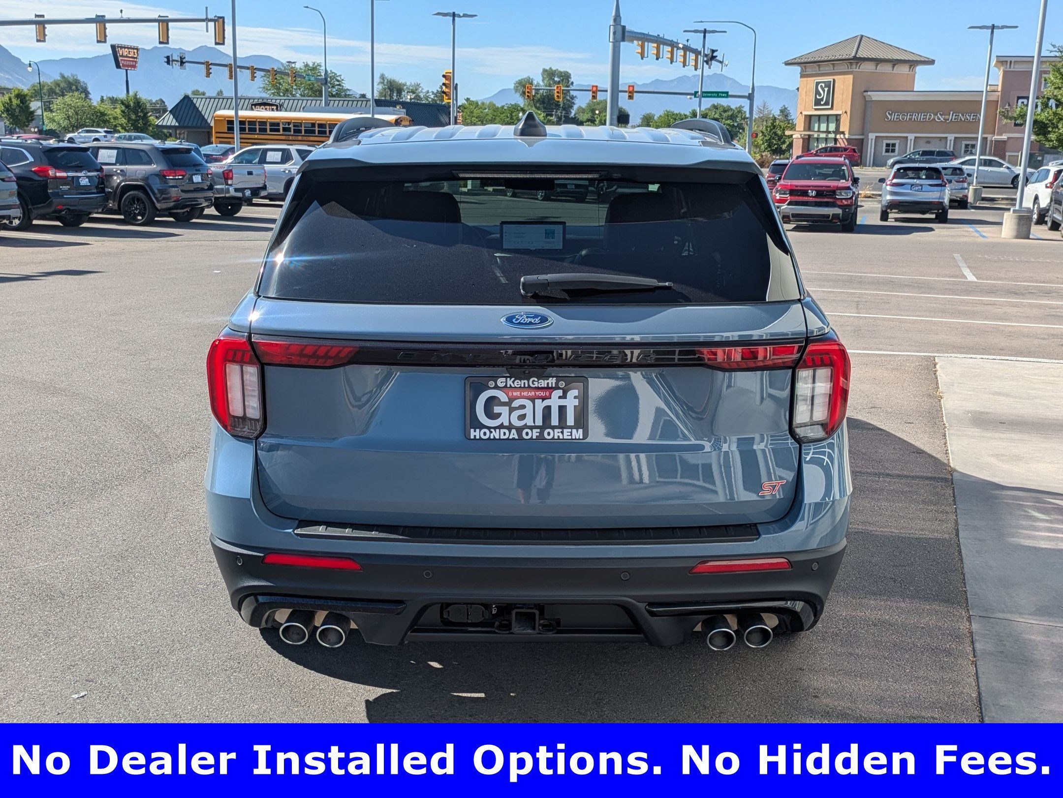 Used 2025 Ford Explorer ST AWD/4WD image 5