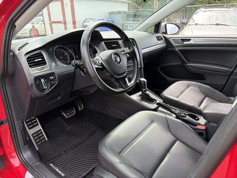 Used 2017 Volkswagen Golf Alltrack AWD/4WD image 7