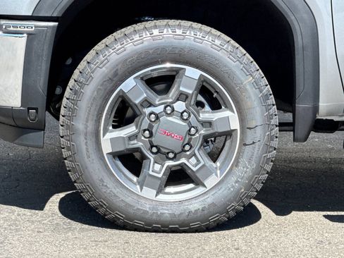 New 2026 GMC Sierra 2500 SLT w/ SLT Premium Package AWD/4WD image 32