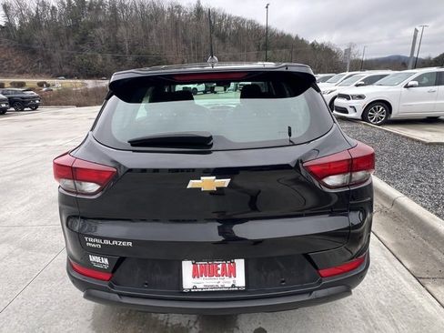 Used 2021 Chevrolet TrailBlazer LS image 4