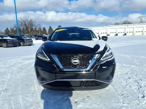 Used 2023 Nissan Murano S image 2