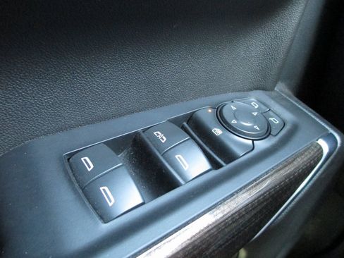 Used 2022 Chevrolet Silverado 1500 RST image 22