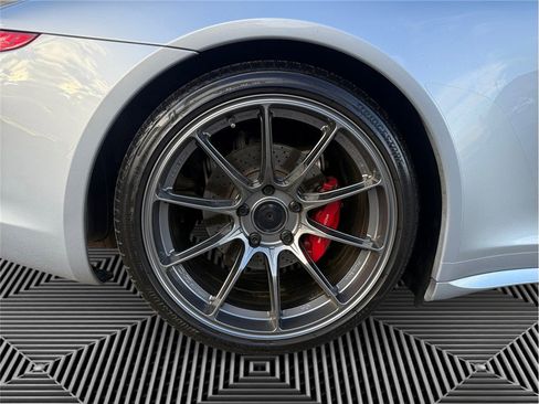 Used 2014 Porsche 911 Carrera 4S image 14