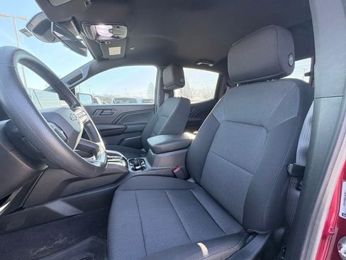 Used 2024 Chevrolet Colorado Trail Boss w/ Technology Package image 6