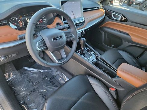 Certified 2024 Jeep Compass Limited image 19