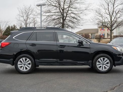 Used 2016 Subaru Outback 2.5i Premium image 4