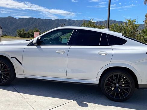Used 2023 BMW X6 xDrive40i w/ M Sport Package image 11
